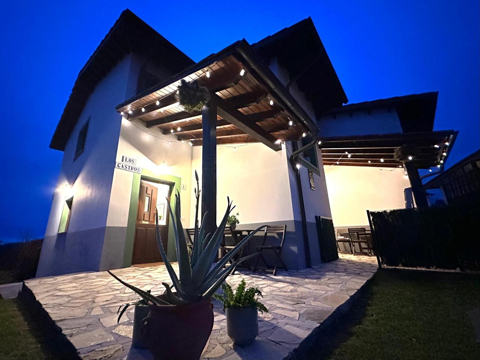 Los Castros Apartamentos Rurales A Llames de Pria ภายนอก รูปภาพ