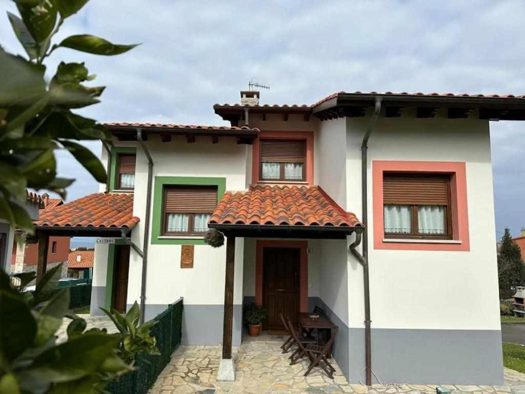 Los Castros Apartamentos Rurales A Llames de Pria ภายนอก รูปภาพ